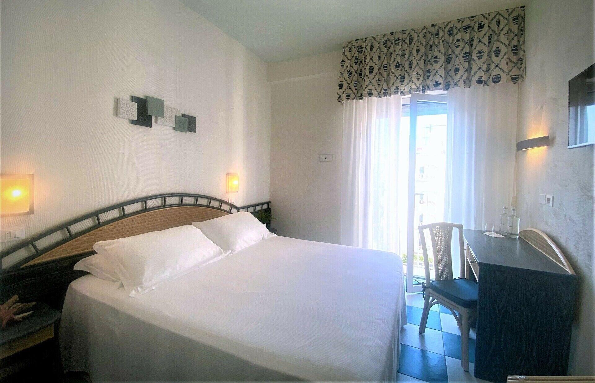 Luxor Beach Boutique Hotel Cattolica Kültér fotó