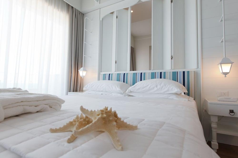 Luxor Beach Boutique Hotel Cattolica Kültér fotó