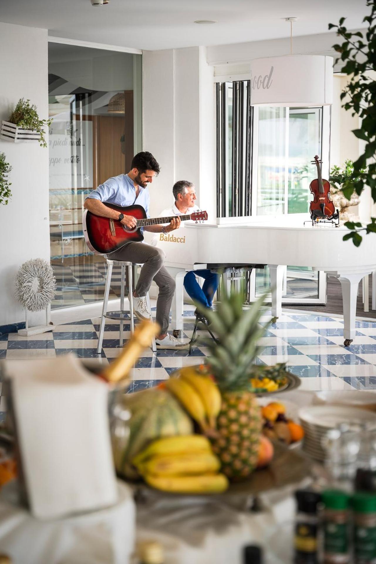 Luxor Beach Boutique Hotel Cattolica Kültér fotó