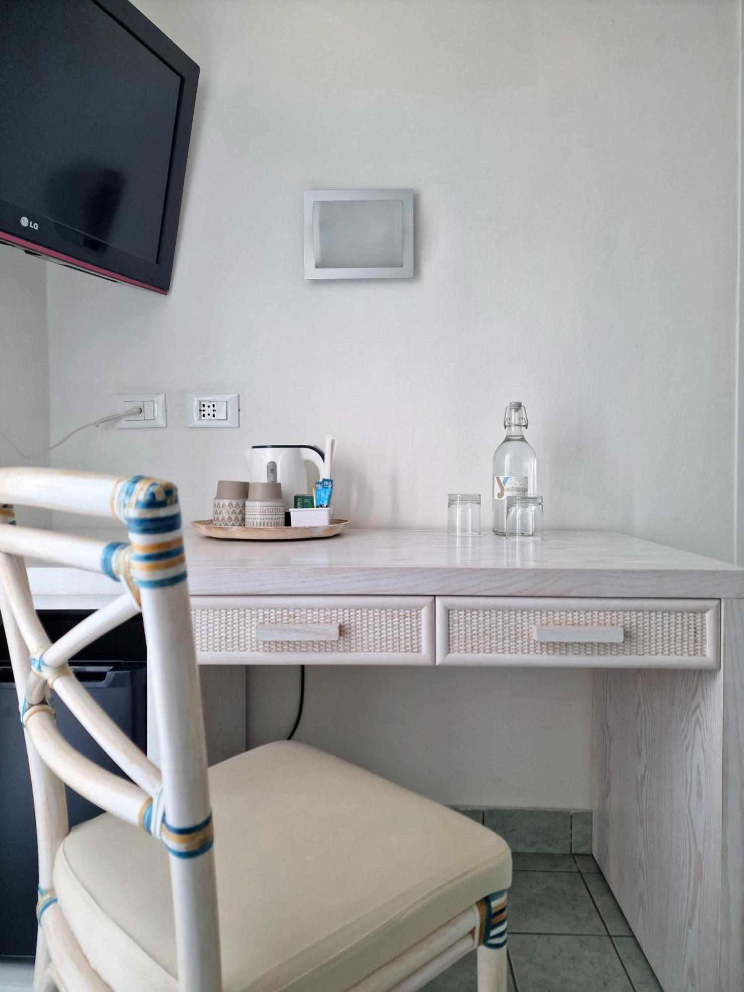 Luxor Beach Boutique Hotel Cattolica Kültér fotó