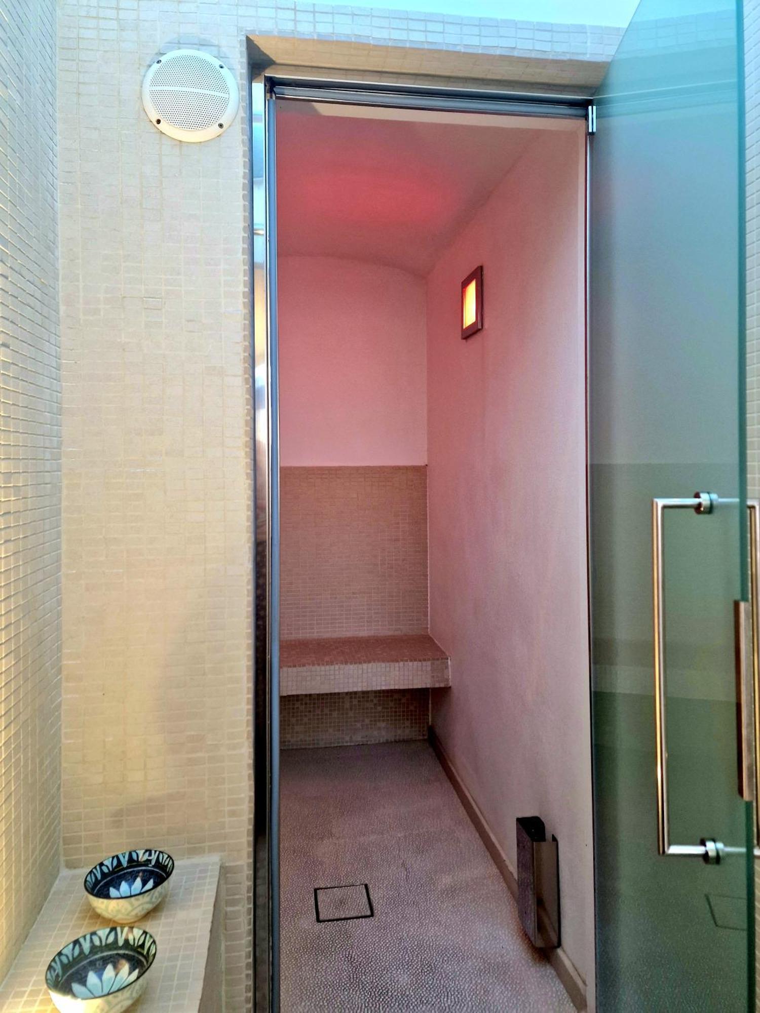Luxor Beach Boutique Hotel Cattolica Kültér fotó