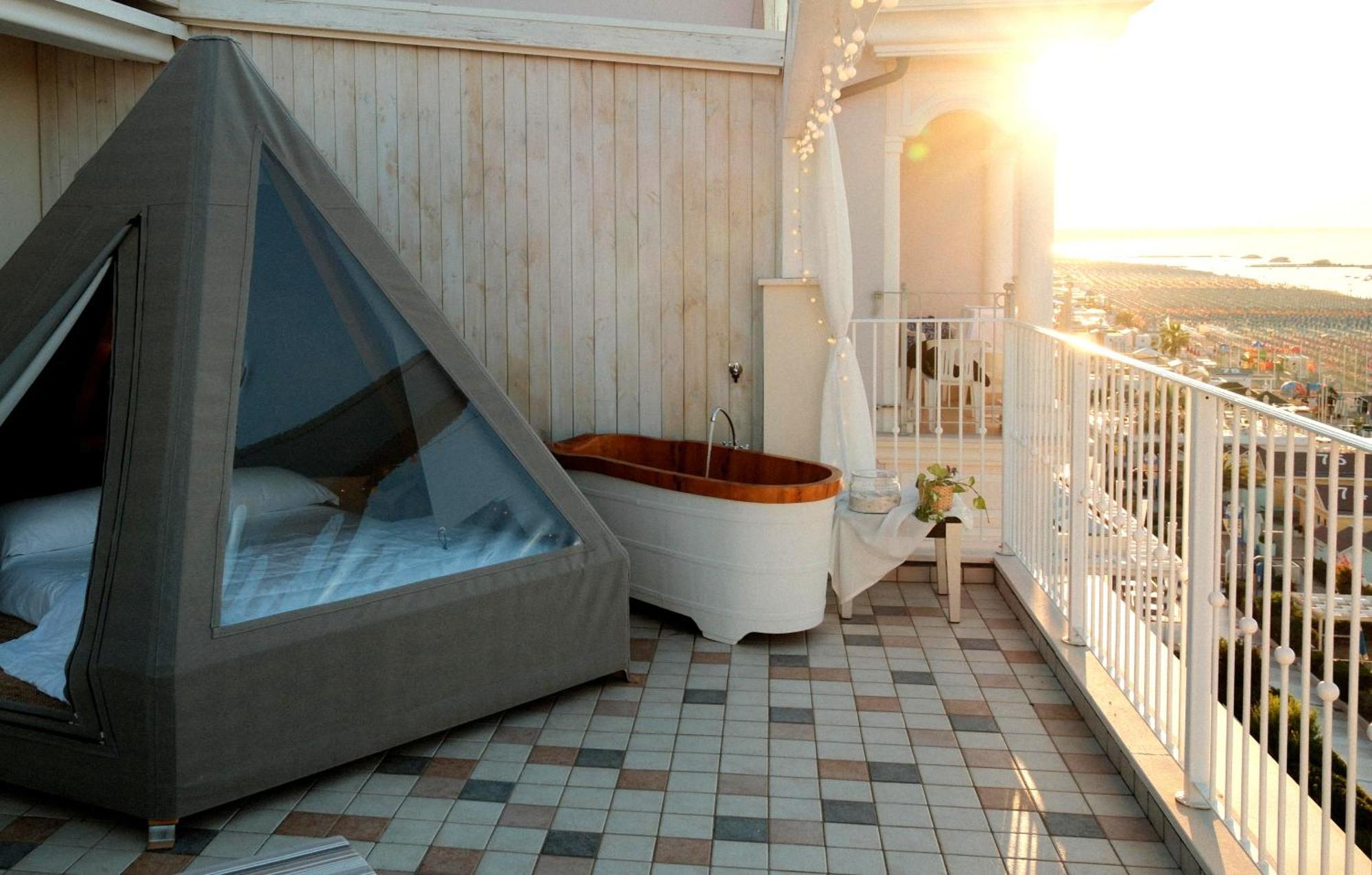 Luxor Beach Boutique Hotel Cattolica Kültér fotó