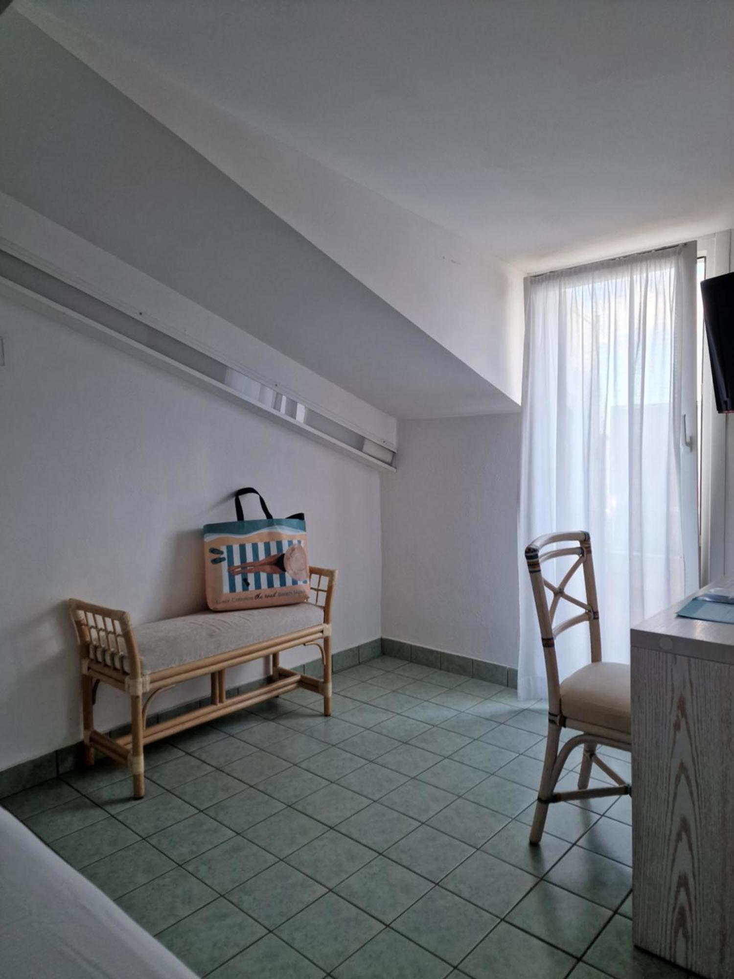Luxor Beach Boutique Hotel Cattolica Kültér fotó