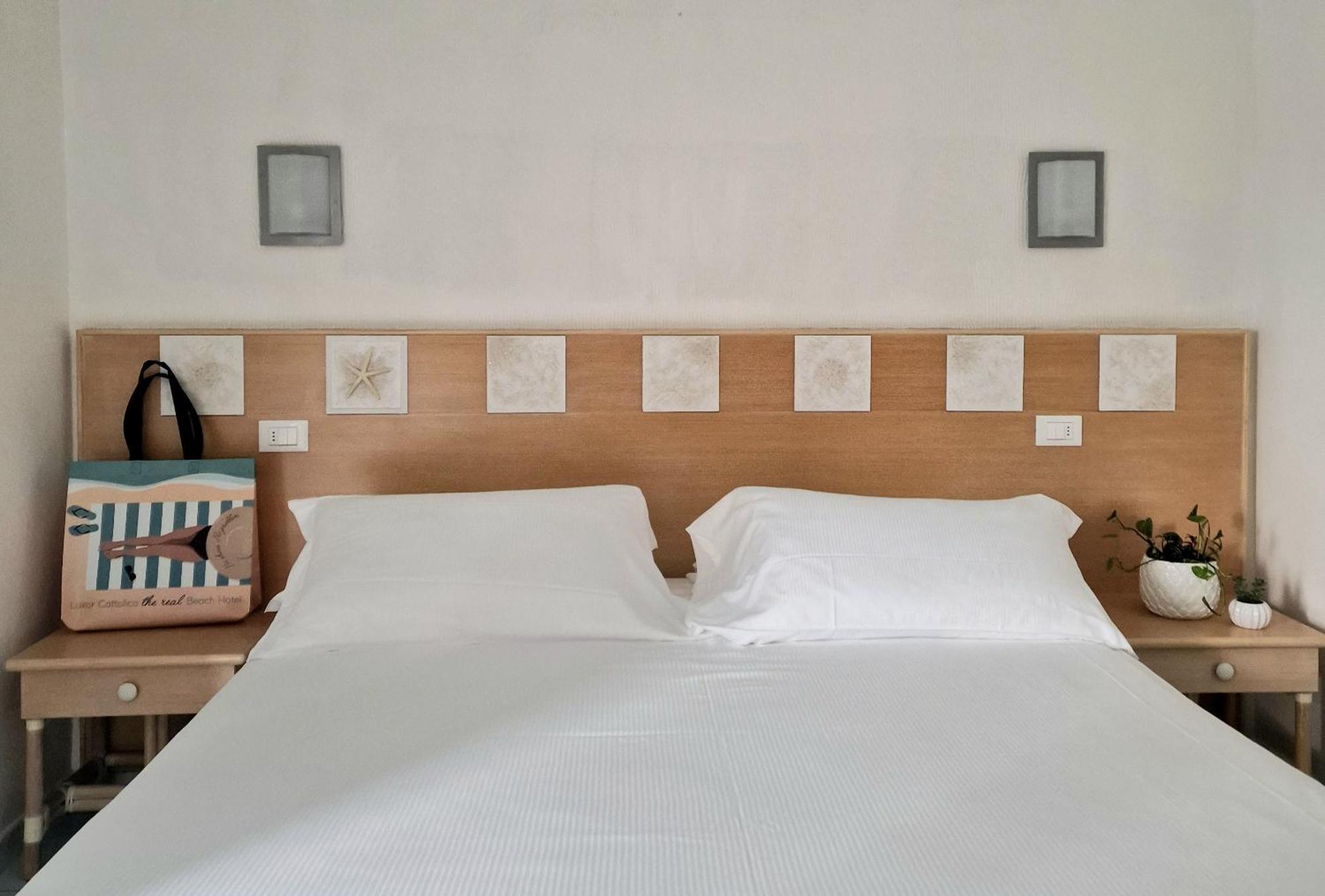 Luxor Beach Boutique Hotel Cattolica Kültér fotó